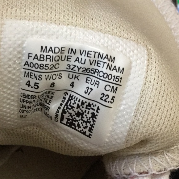 Converse - Picture 4 of 4